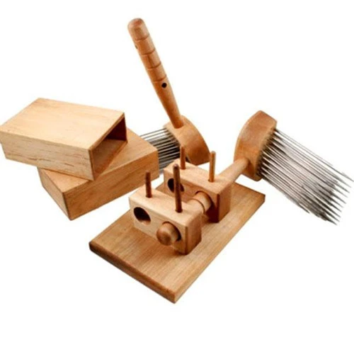 English Combs Set -Sewing Textile Store English Combs Set 4 or 5 Pitch Maple Includes Combs Holder 2 67135.1557243125