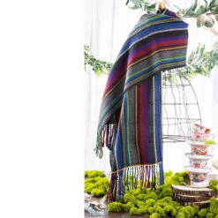 Easy Weaving With Little Looms Winter 2023 -Sewing Textile Store INT LLWin2023b 87454.1695301186