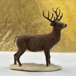 World Of Wool Artisan Felting Kit - Skylar The Stag